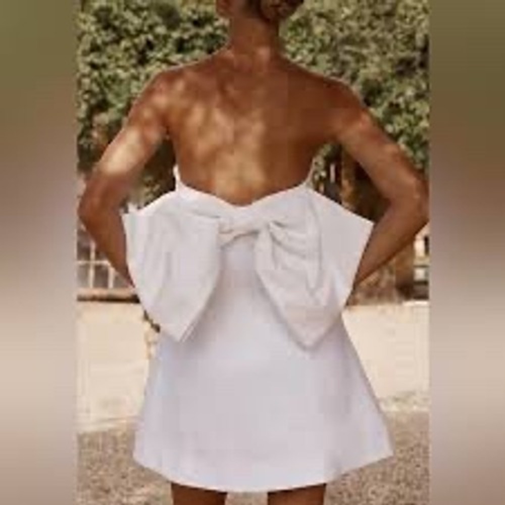 DISSH White Linen Strapless Mini Dress with Oversized Back Bow US 2 AU 6